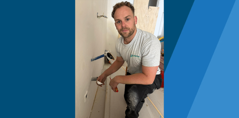 Tim Callenbach is blij met zijn keuze voor Hybride in Opleiding (HIO) van IW