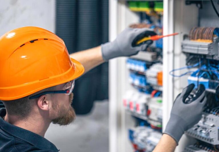 Training Vakroute Basisvaardigheden Elektrotechniek Woning (VOP) zonder examen