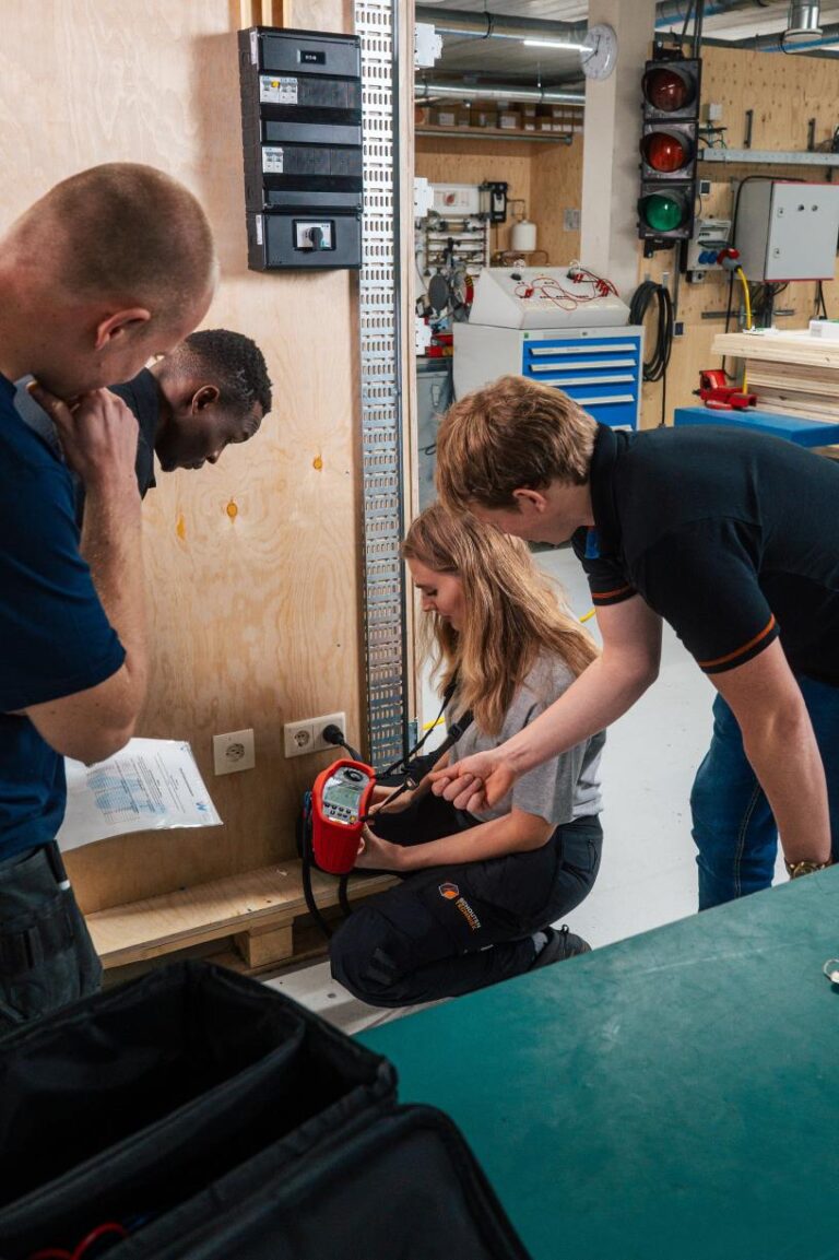 Training Module 5:Testen, en in en uit bedrijf nemen van een elektrotech. installatie volgens NEN 3140 (VOP)