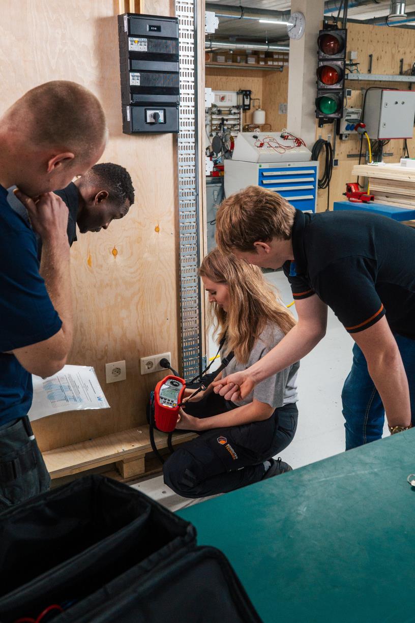 IW Opleiding Module 5:Testen, en in en uit bedrijf nemen van een elektrotech. installatie volgens NEN 3140 (VOP)